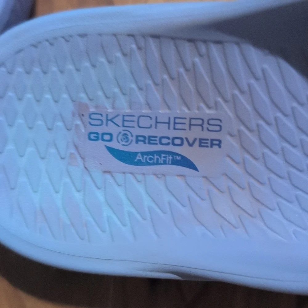 Skechers Lavender  Go Recover Arch FitSlip-On Slide Sandals - Picture 3 of 8